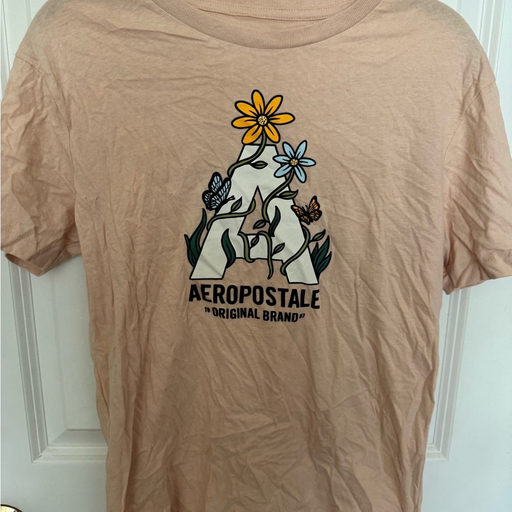 Aeropostale Graphic T-Shirt in Tan